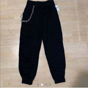 FOREVER 21 BLACK CARGO PANTS